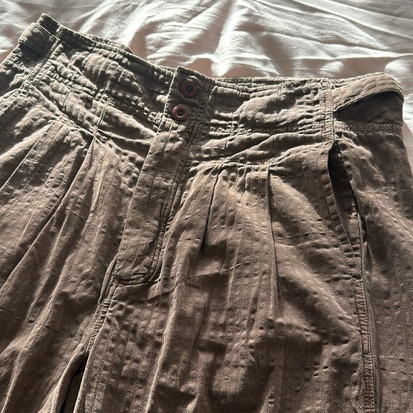 Popcorn material slacks - Picture 4 of 5